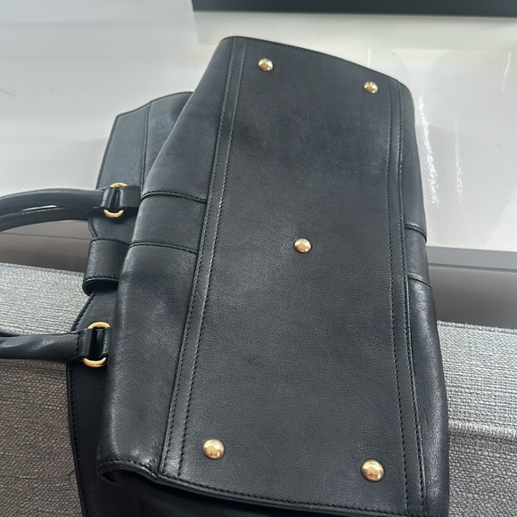 YSL Large Cabas Chyc in Black Leather w Gold Y Hardware - Picture 7 of 8